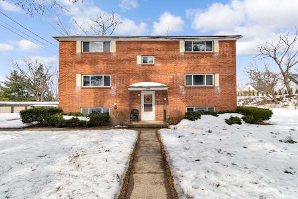 Creekside Court property
